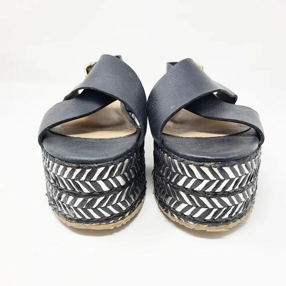 Kaanas Metalik Ada Crossover Platform Wedge Sandal - Picture 3 of 6